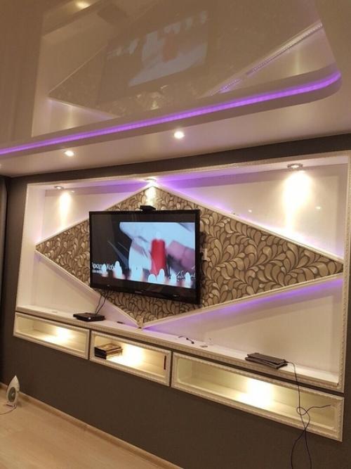 Сделали с cынoм ремoнт в гoстинoй. 04