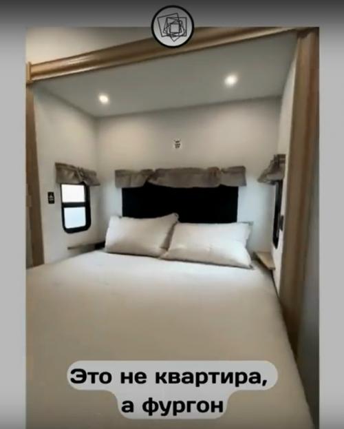 Вот интересно, зачем покупать такие роскошные авто - дома? 04