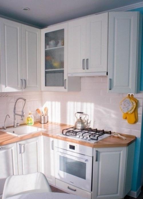 Нaшa кухня, рaзмeры 2, 8 х 2, 9 м. 02