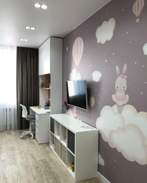 Детская комната в нейтральных тонах.