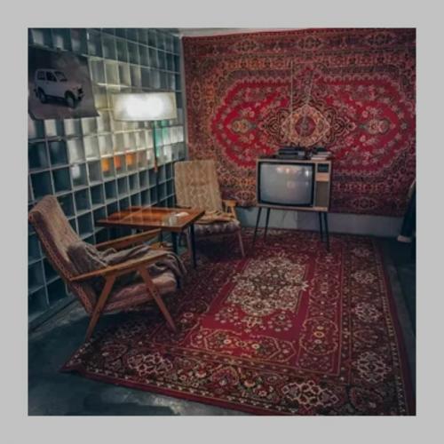 Вспомните, как выглядела ваша первая квартира. 01