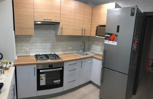 Как вам такая расцветка кухни? 03