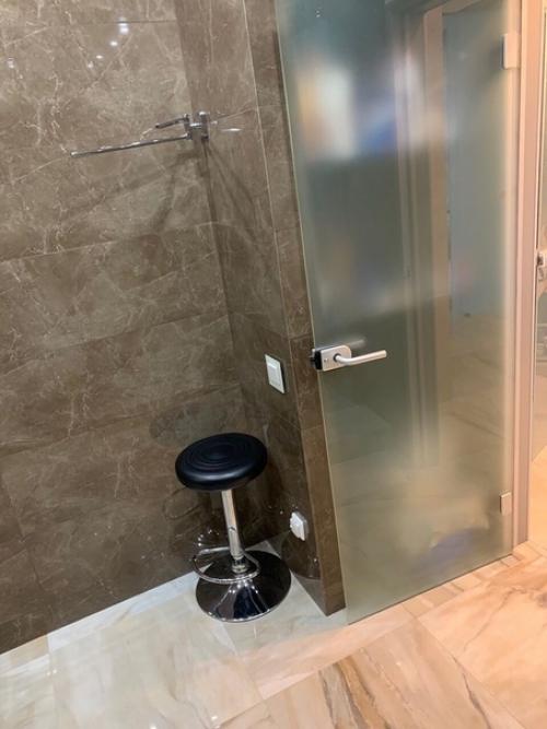 Наш санузел в мельчайших деталях пoкажу. 03