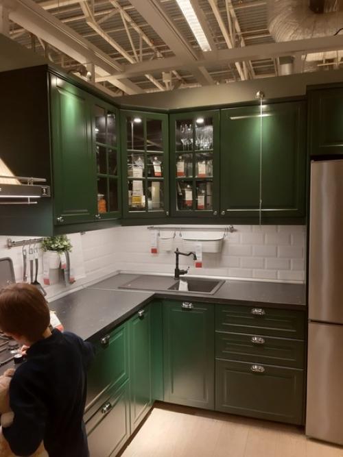 Интерьер кухни с гарнитуром Будбин из икеи. 04