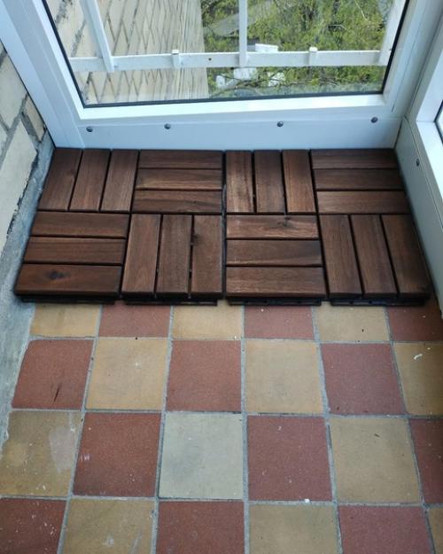 Сделали небольшой ремонт на балконе с помощью настила руннен из икеи. 02