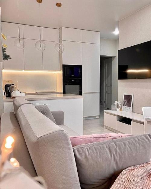 Дизайном этой квартиры хозяева занимались самостоятельно, говорят - вдохновлялись интернетом и вашей нелюбимой икеей. 02