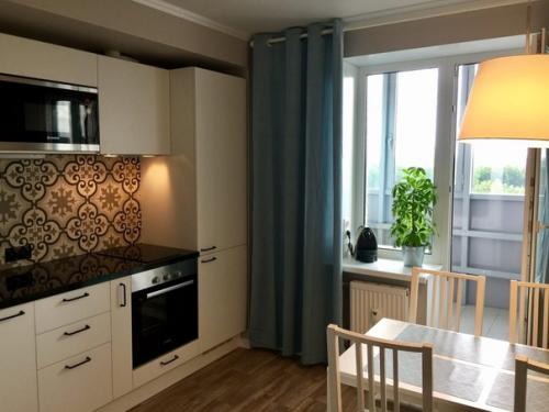 Из предлoжки:   Купили дoченьке квартиру и сделали ей ремoнт.