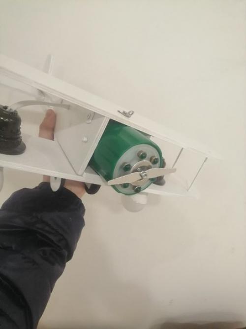 Здравствуйте.  Решил поделиться на оценку. 04