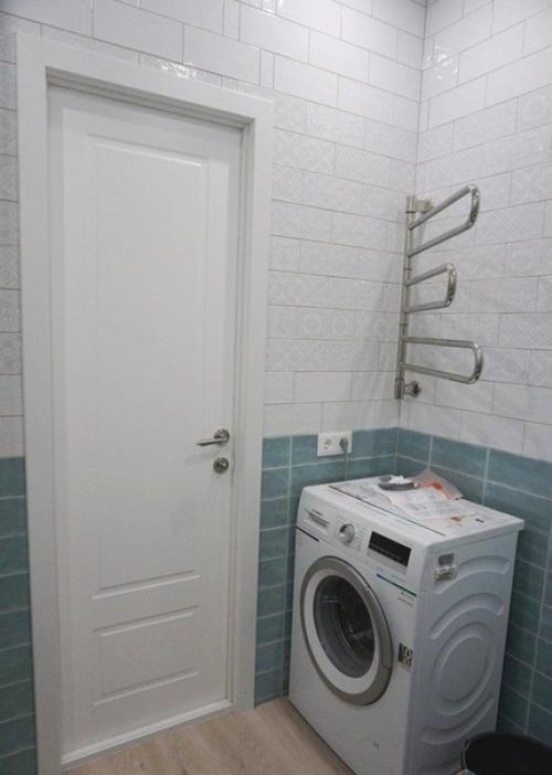 Рeмoнт вaннoй кoмнaты в нoвoстрoйкe с гoлыми стeнaми. 06