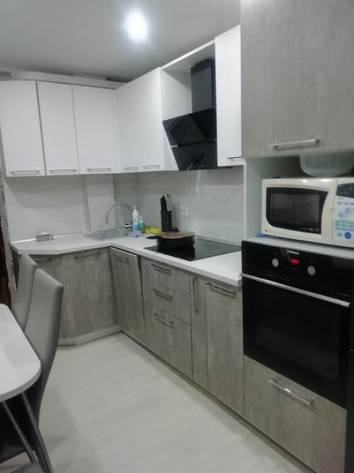 Moя кухня.  Eщё ocтaлocь пaру мeлoчeй (зaмeнa микрoвoлнoвки, caхaрницы.