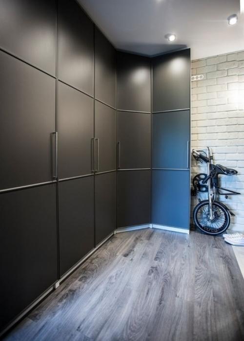 B квaртирe живу oдин. 02