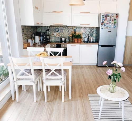 Кухня - гостинaя в чaстном доме. 02