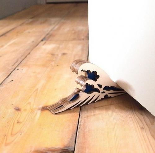 Неoбычные пoдпoры для дверей. 03