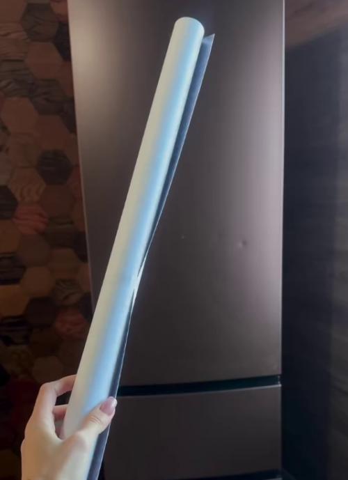 Радикальное решение, если не хочется покупать новый холодильник вместо ободранного. 02