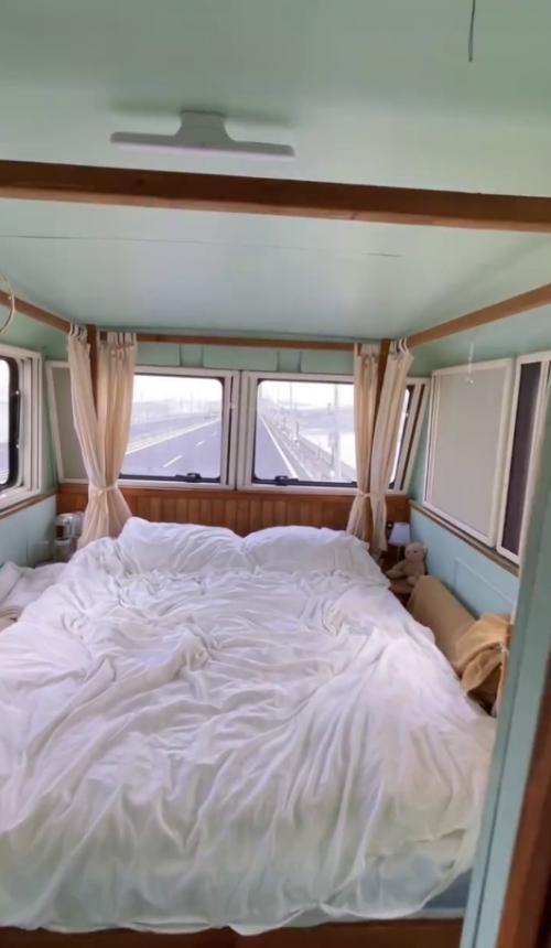 Обман зрения: вам может показаться, что это квартира студия, но на самом деле это авто - дом. 04