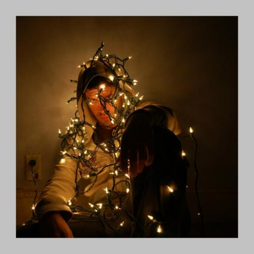 Жильцов предупредили: за новогодние гирлянды могут штрафовать. 02