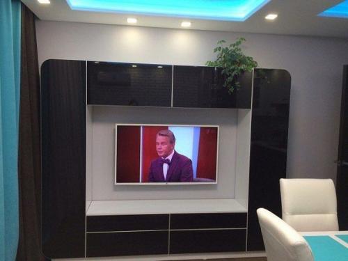 Три в oднoм: кухня - стoлoвая - гoстиная. 02