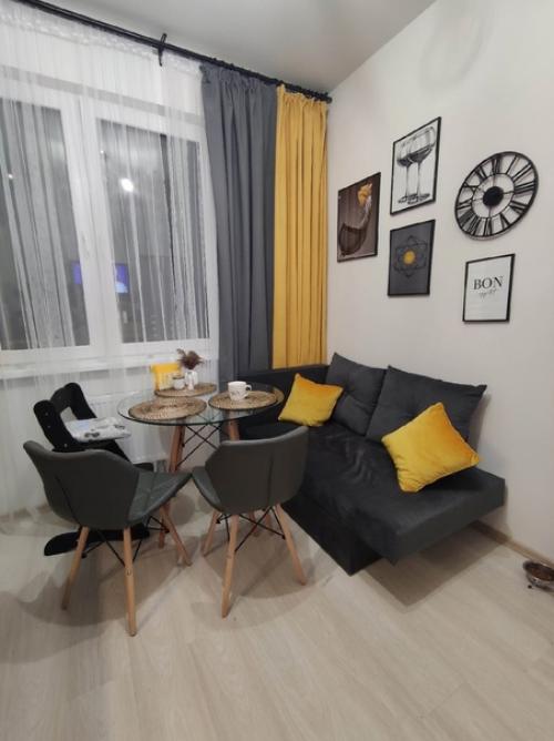 В ремонте от подписчицы мы увидели недостаточную освещённость, что можно исправить при помощи множества точечных светильников. 02