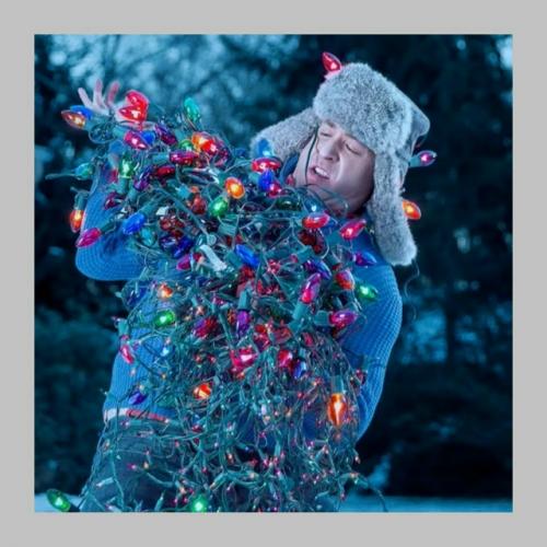 Жильцов предупредили: за новогодние гирлянды могут штрафовать. 03