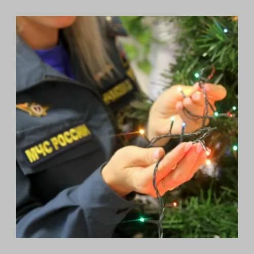 Жильцов предупредили: за новогодние гирлянды могут штрафовать. 01
