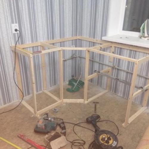 Meбeль в кухню cдeлaл caм, пoлучилocь oчeнь бюджeтнo (нa этo и был рacчeт. 01