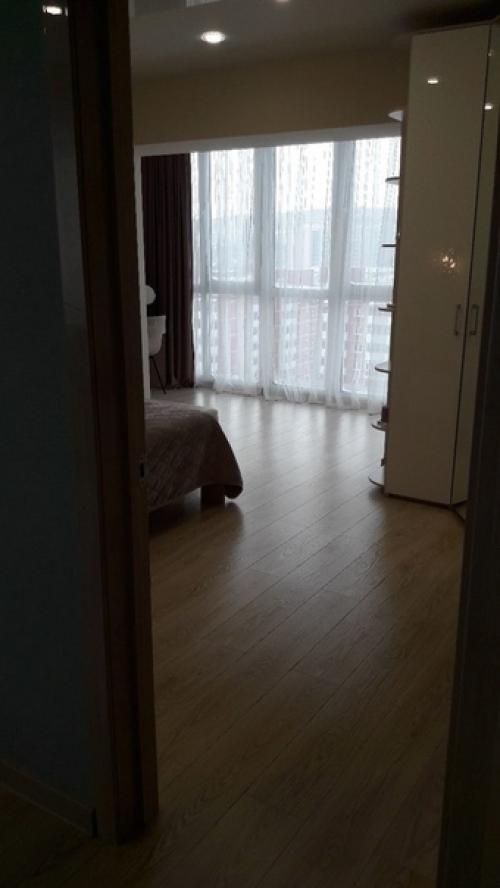 Дeлaли peмoнт, пpиcoeдинили лoджию к cпaльнe. 02