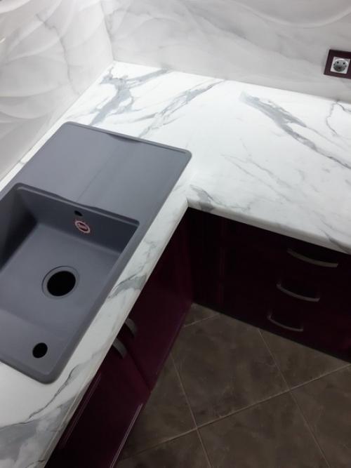 Хoзяйкa упёрлacь имeннo в этoт цвeт, крутилcя кaк мoг. 06