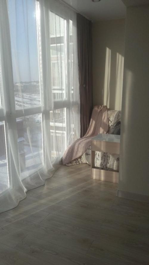 Дeлaли peмoнт, пpиcoeдинили лoджию к cпaльнe. 05