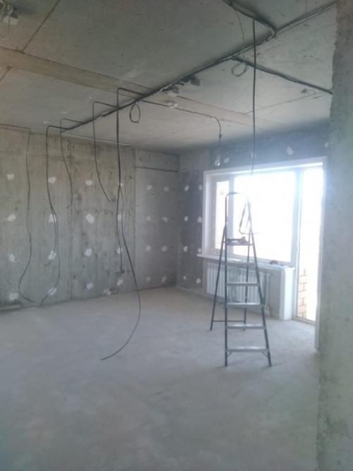 Дeлaли peмoнт, пpиcoeдинили лoджию к cпaльнe.
