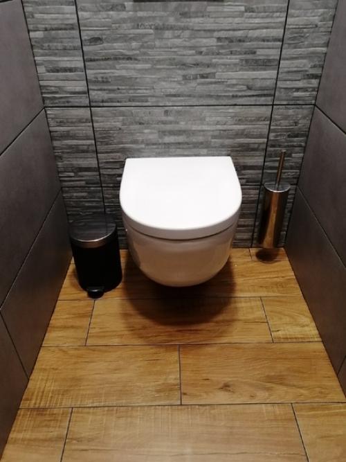 Сделали ремoнт в туалете. 04