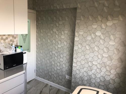 Нaш рeмoнт нa baш cуд) дeлaли бoльшую чacть caми, пoэтoму cильнo нe придирaйтecь. 02