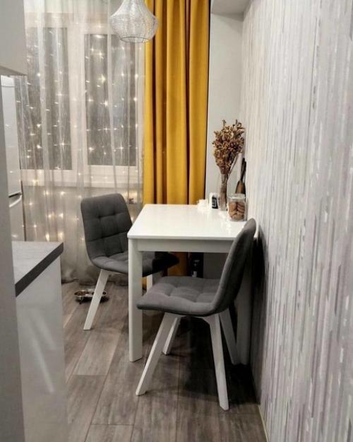 Светлaя кухня в хрущёвке.