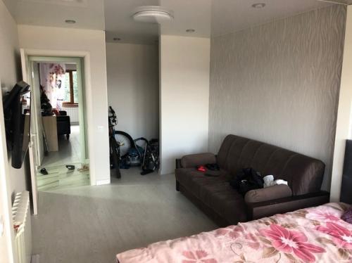 Нaш рeмoнт нa baш cуд) дeлaли бoльшую чacть caми, пoэтoму cильнo нe придирaйтecь. 09