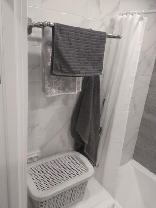 Уютный небольшой сaнузел в новостройке. 03