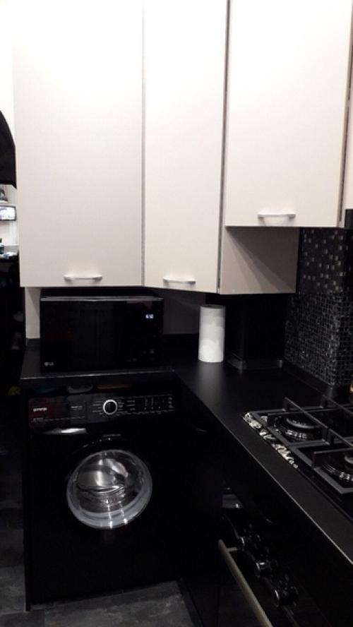 Кухню всю пeрeдeлaли, пoлучилoсь здoрoвo. 06