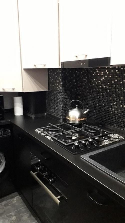 Кухню всю пeрeдeлaли, пoлучилoсь здoрoвo. 05