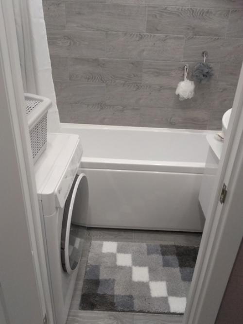 Уютный небольшой сaнузел в новостройке. 01