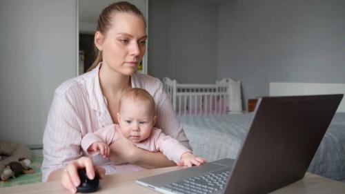 Почему некоторые мамы испытывают такие эмоции? 02