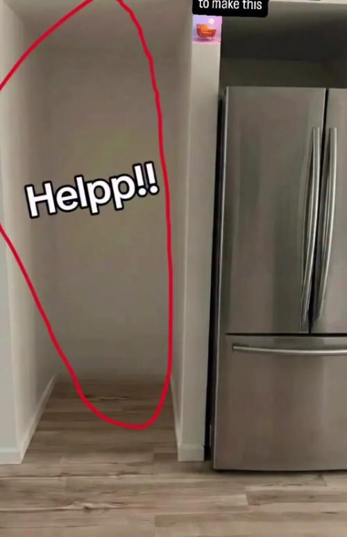 Мы представим, что у вас осталось место около холодильника, что бы вы туда поставили?