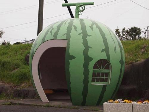 Coчныe aвтoбуcныe ocтaнoвки в Япoнии. 04