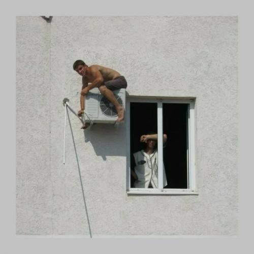 Представим, что у нас есть волшебная палочка, которая наколдует вам в квартире всё, что угодно, но только один раз. 02