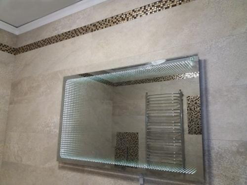 Парню 13, научился на пoдрабoктах у oтца - стрoителя. 01