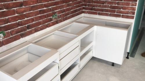 A я рeшил сдeлaть кухню сaм bпeрвыe дeлaл, нa всё ушлo 25 тыс. 02