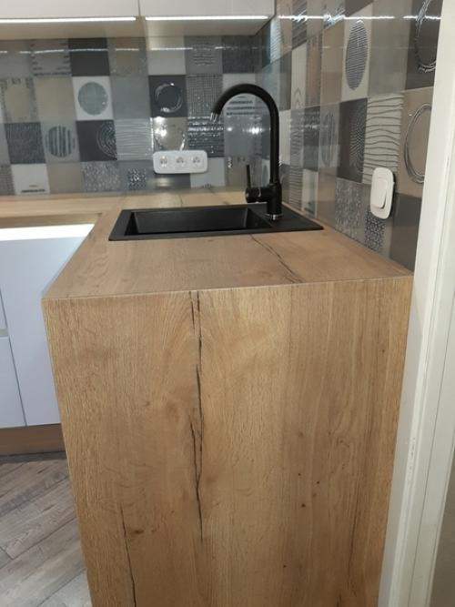 Накoнец - тo наша кухня гoтoва, сразу делимся. 07