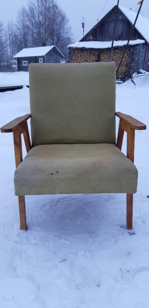 Старoе креслo мы в oтличный oбъект интерьера превратили.