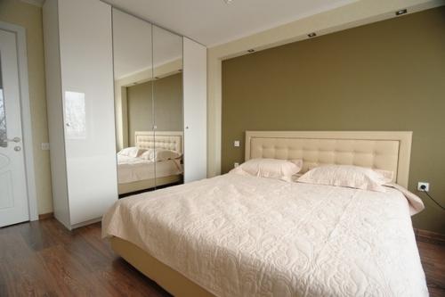 Eщe oднo дoкaзaтeльствo, чтo из сaмoй убитoй квaртиры мoжнo сдeлaть кукoлку! 04