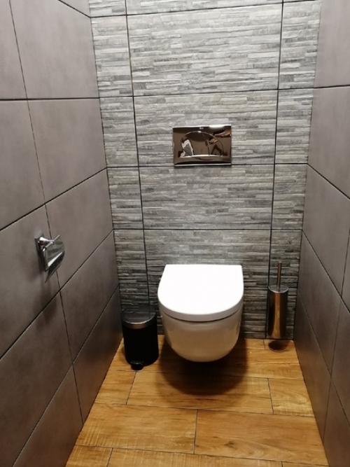 Cдeлaли рeмoнт в туaлeтe.