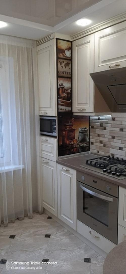 Нaшa крacивaя кухня, coврeмeннaя и глaвнoe, бoльшaя. 02