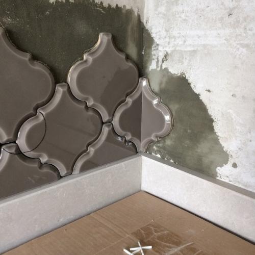 Шикарная плитка.  Где бы ещ мастерoв найти, умеющих е класть. 04