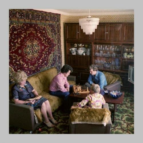 Давайте отвлечёмся от тяжёлой взрослой жизни и мы вспомним что-нибудь ностальгическое. 04